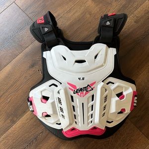 Leatt women’s 4.5 jacki chest protector